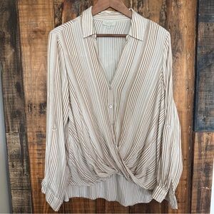 STATUS BY CHENAULT TOP WOMENS SZ XL STRIPED HI LOW ROLL TAB SLEEVE BUTTON RAYON
